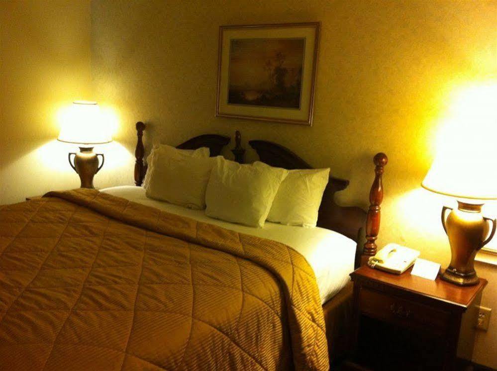 Quality Inn 2*